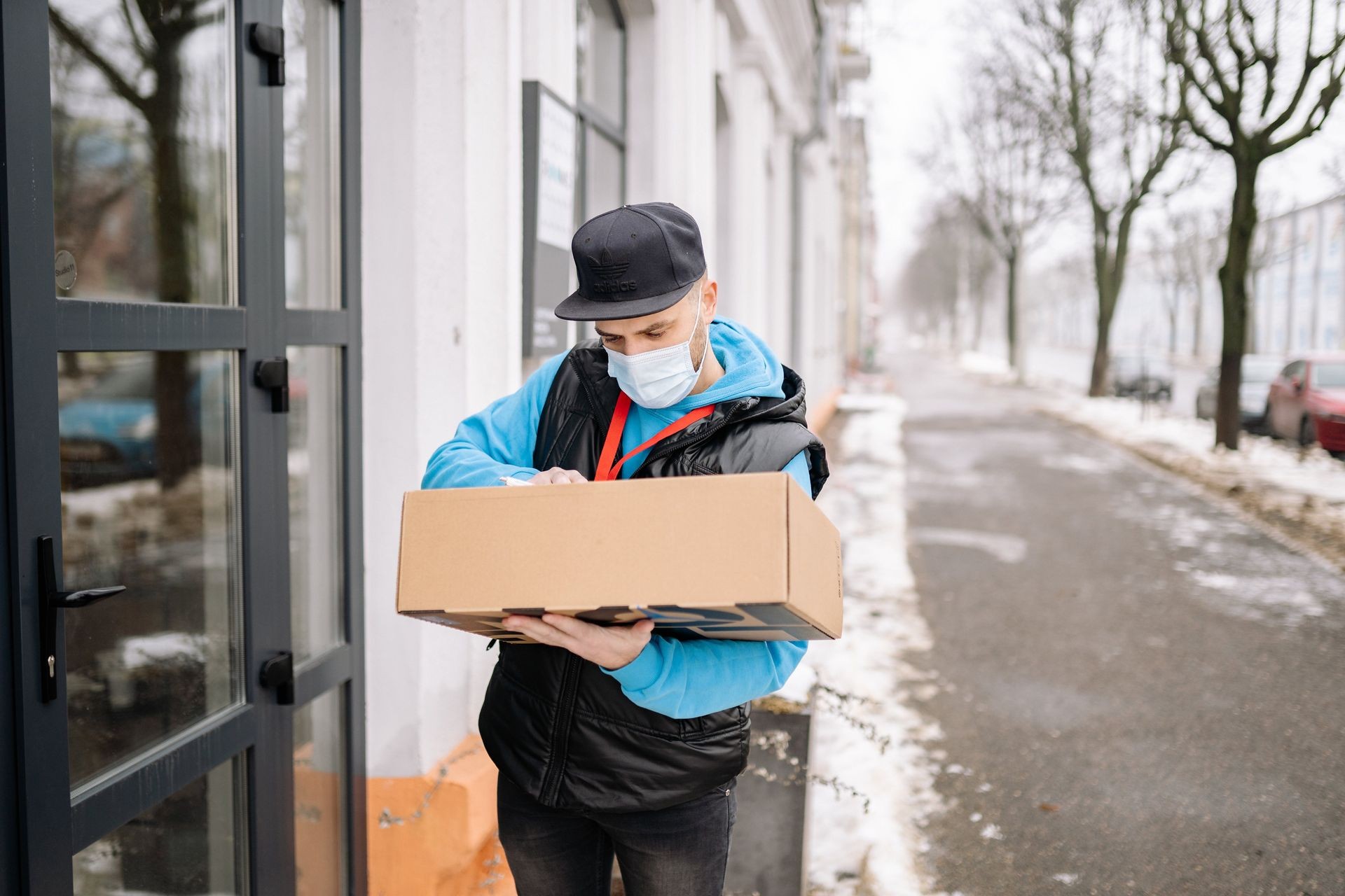 fashion quick delivery service in Milan